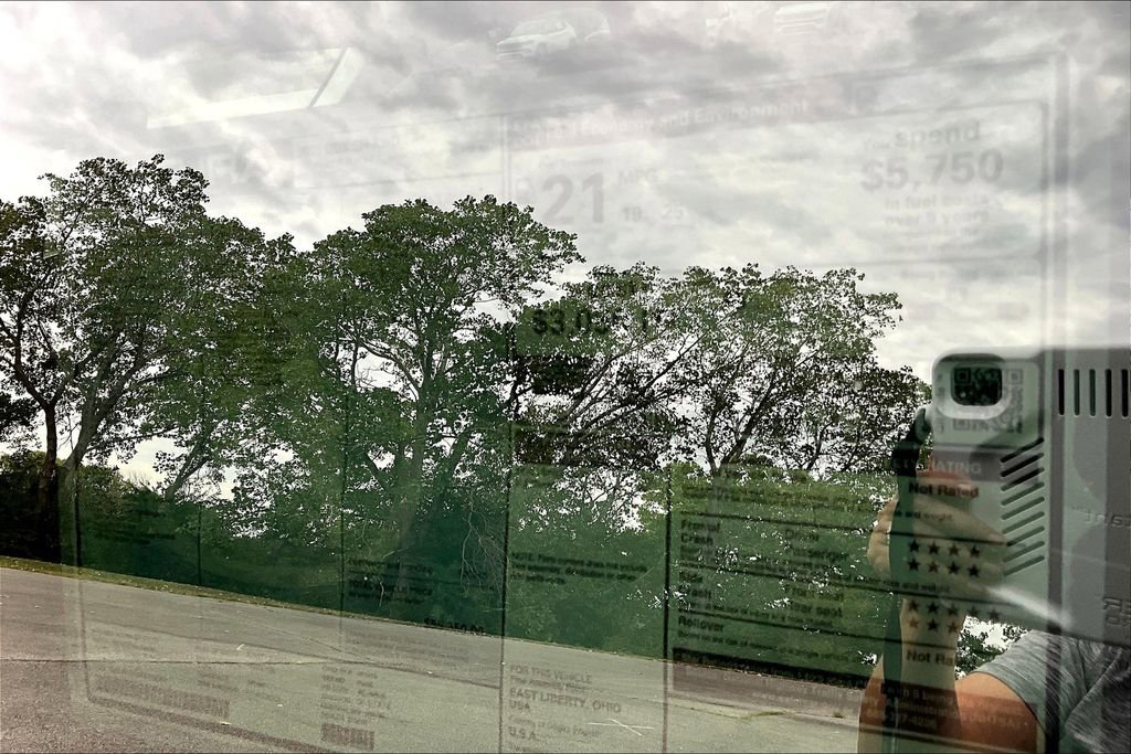 Used 2025 Acura MDX SH-AWD image 28