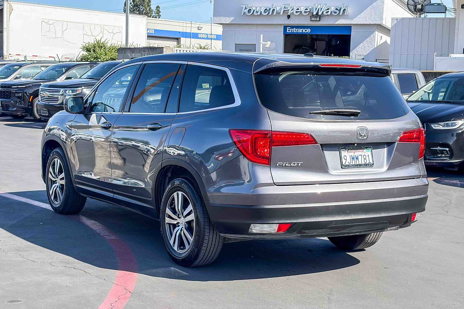 Used 2016 Honda Pilot EX image 2