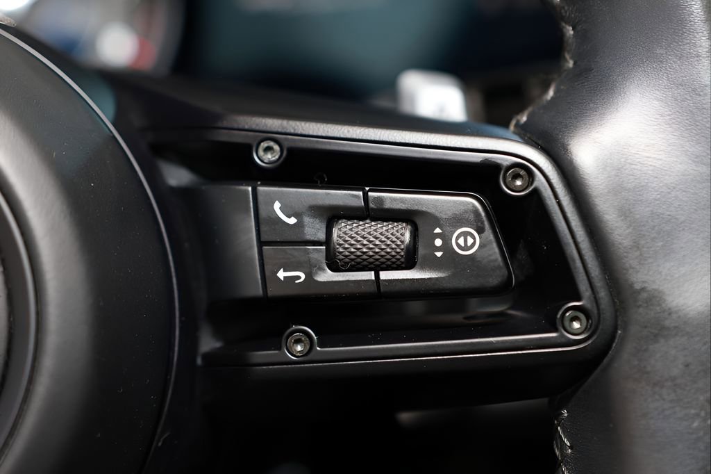 Used 2021 Porsche 911 Targa 4S image 39