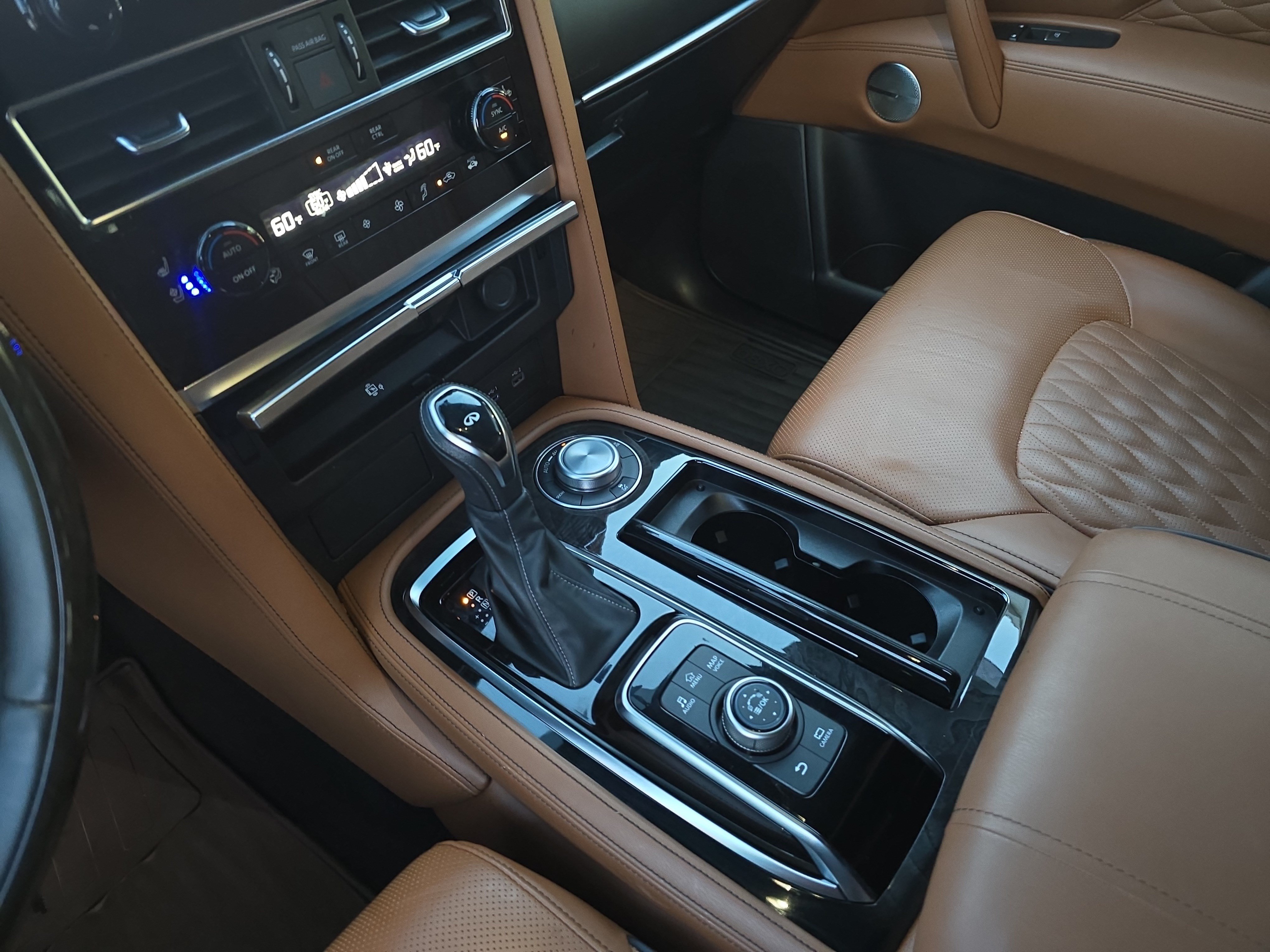Used 2024 INFINITI QX80 Sensory w/ All-Season Package AWD/4WD image 25