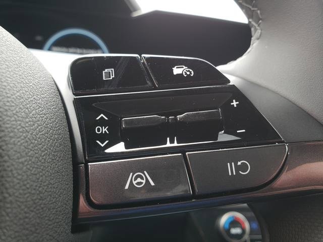 New 2025 Hyundai Elantra SEL image 15