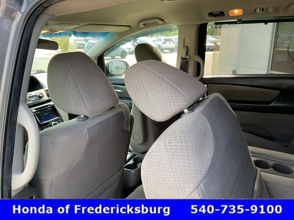 Used 2016 Honda Odyssey SE image 29