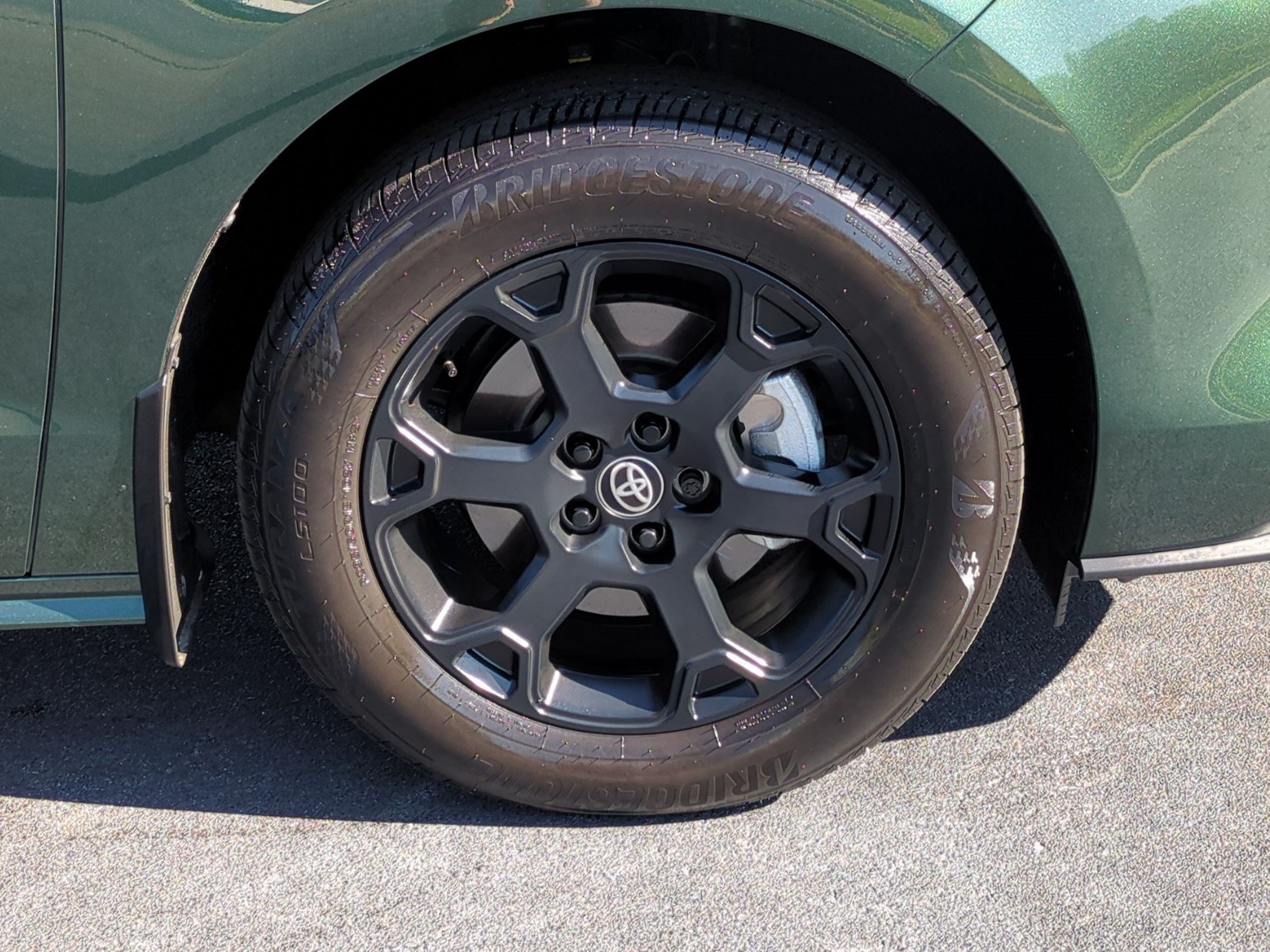 Used 2025 Toyota Sienna XLE Woodland Edition AWD/4WD image 12