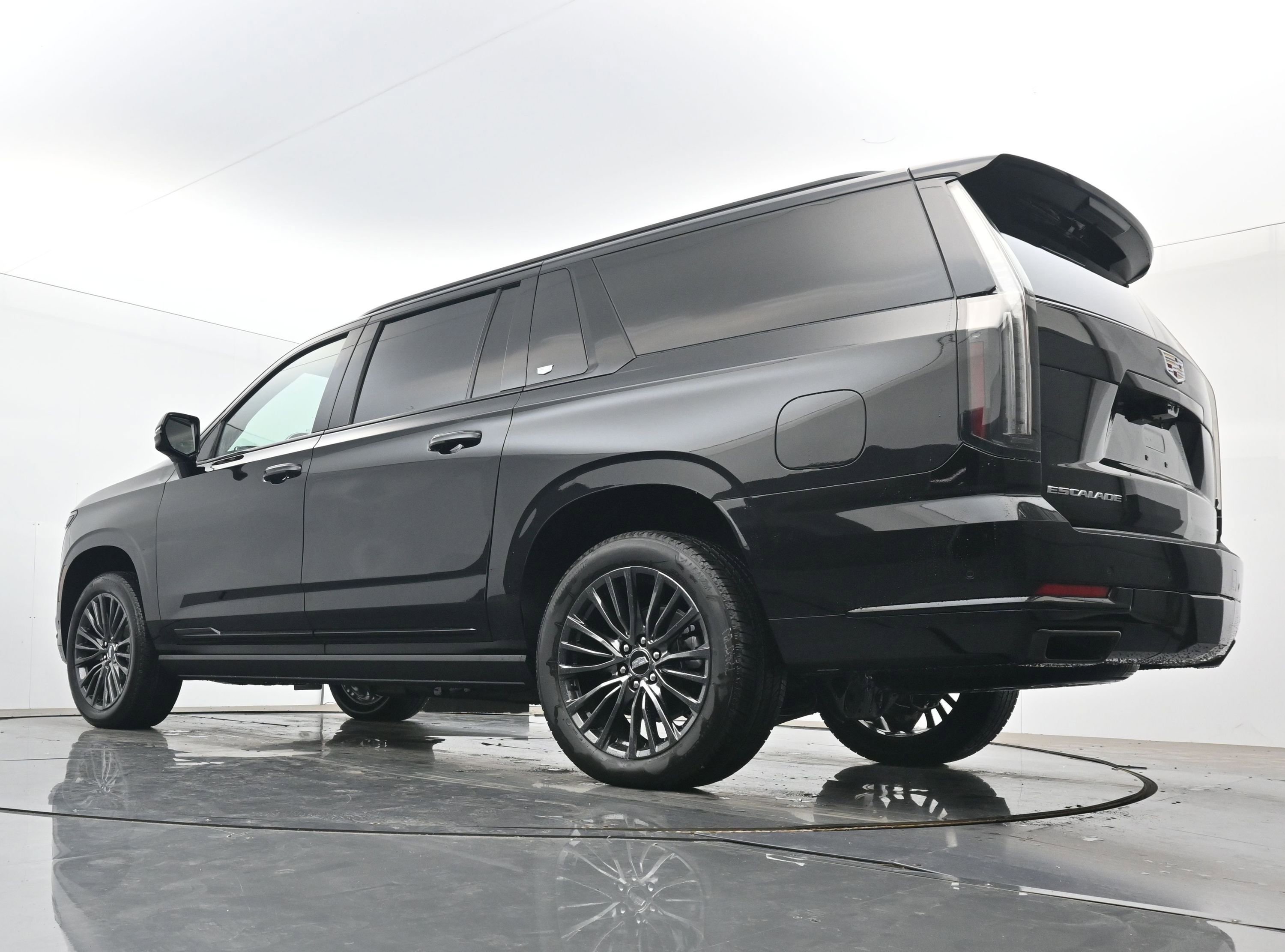 New 2026 Cadillac Escalade ESV Platinum Sport AWD/4WD image 17