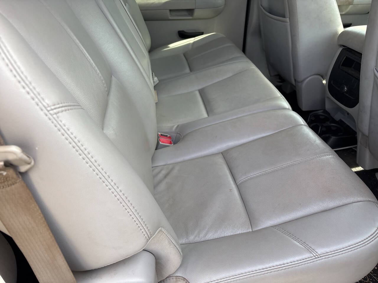 Used 2008 Chevrolet Silverado 1500 LT w/ Safety Package AWD/4WD image 7