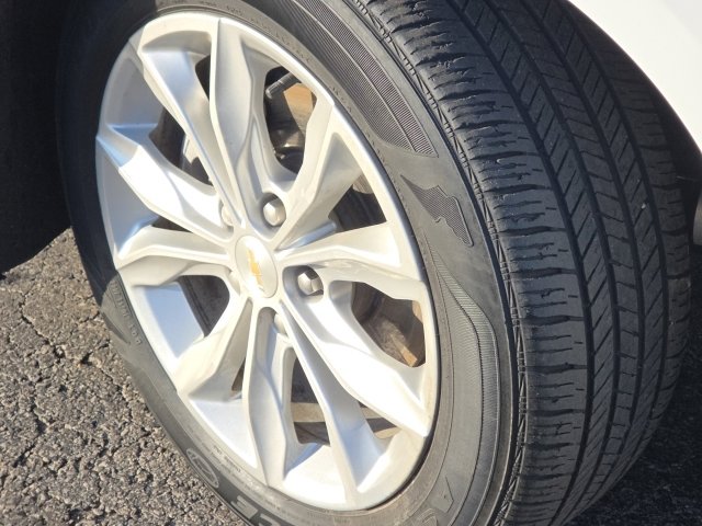 Used 2024 Chevrolet Malibu LT image 8