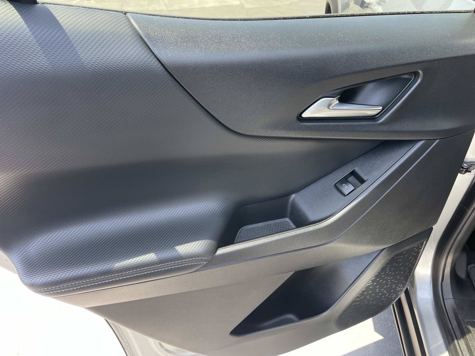 Used 2025 Chevrolet Equinox LT FWD image 23