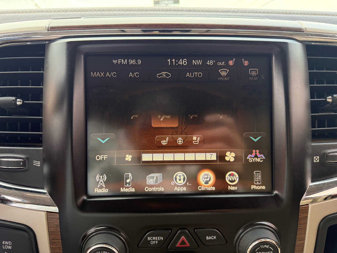 Used 2015 RAM 3500 Laramie w/ Convenience Group image 13