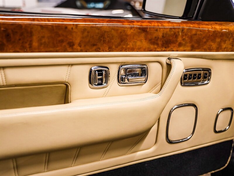 Used 2000 Rolls-Royce Corniche RWD image 34