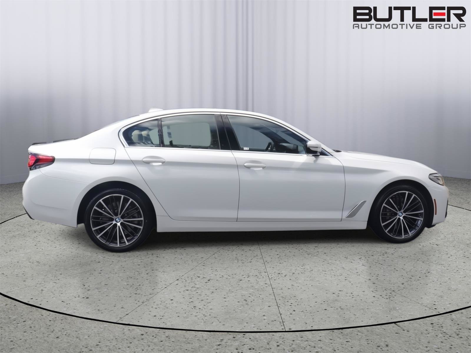 Used 2023 BMW 540i w/ Premium Package RWD image 6