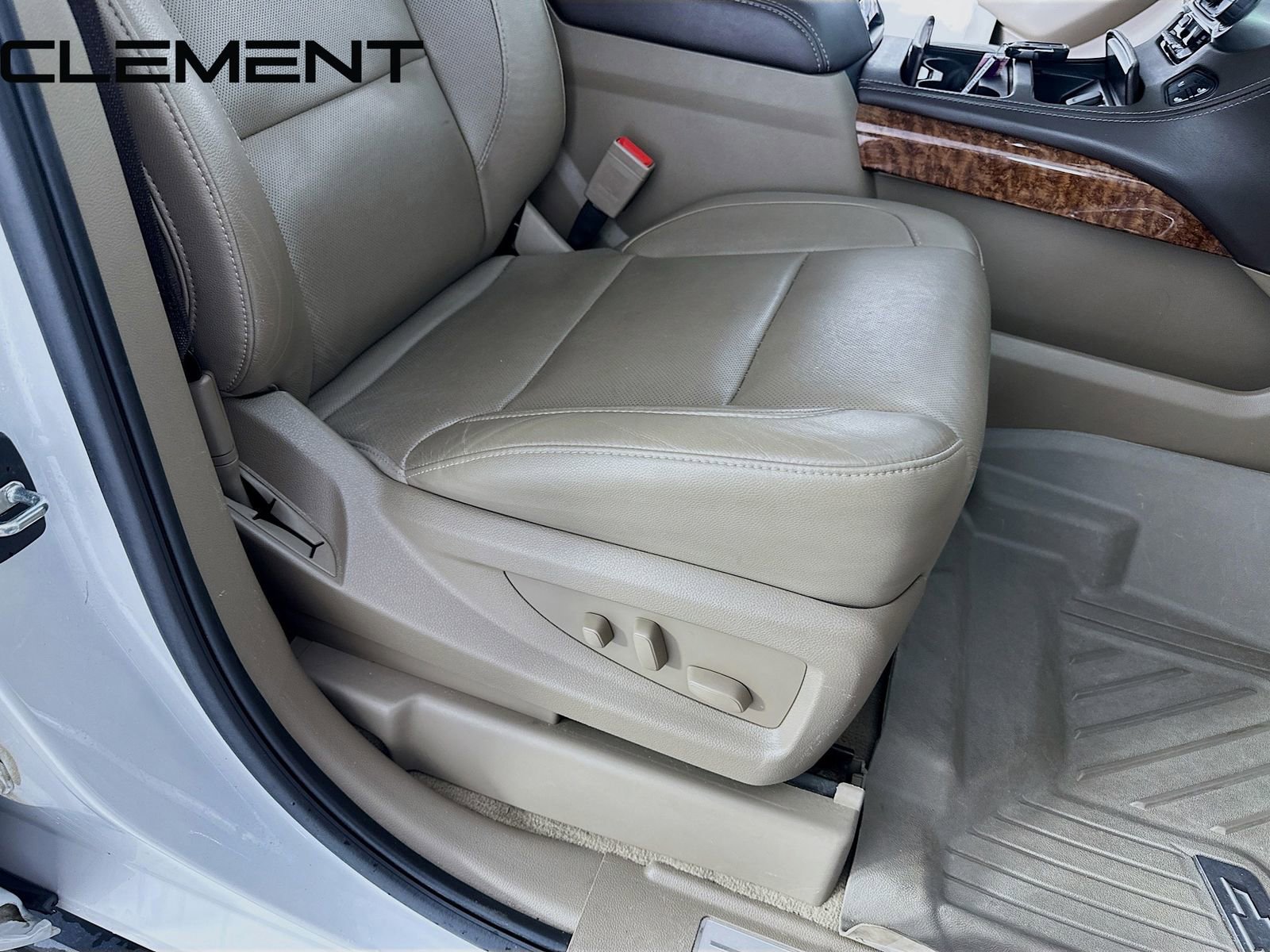 Used 2020 Chevrolet Suburban Premier image 38