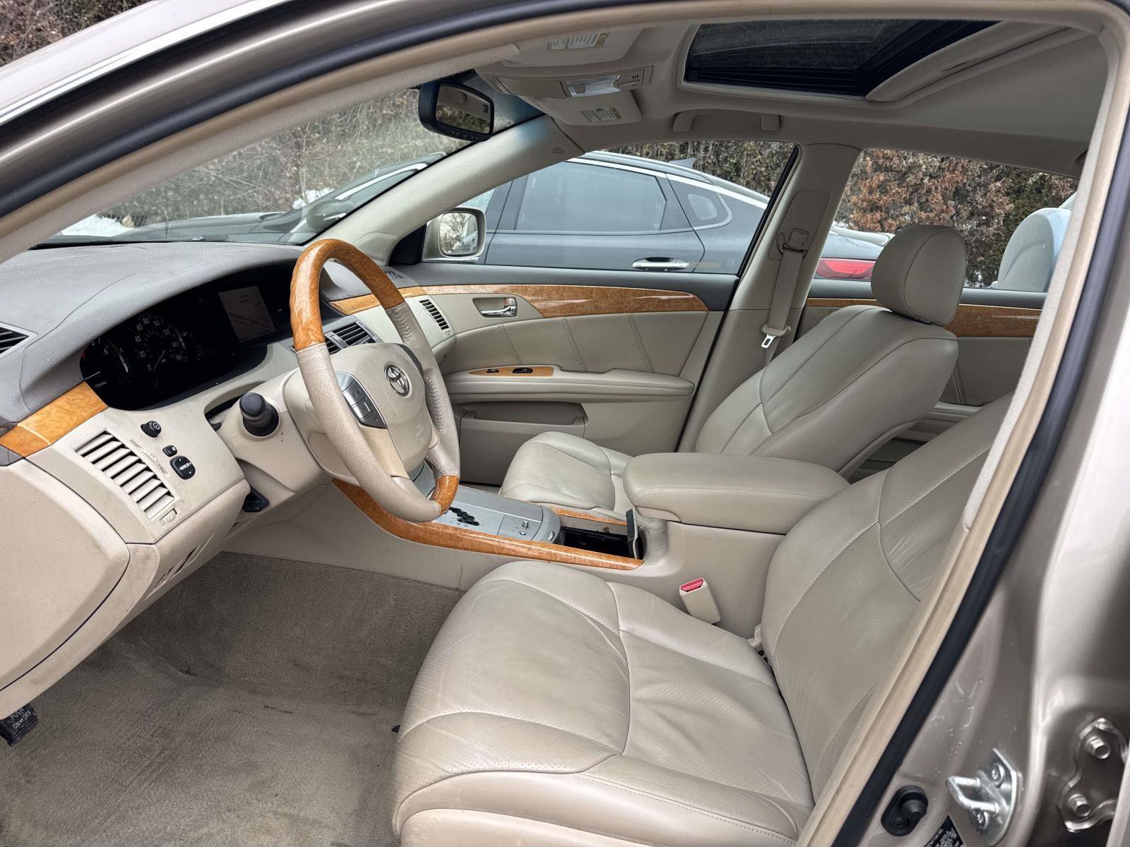 Used 2006 Toyota Avalon Limited image 18