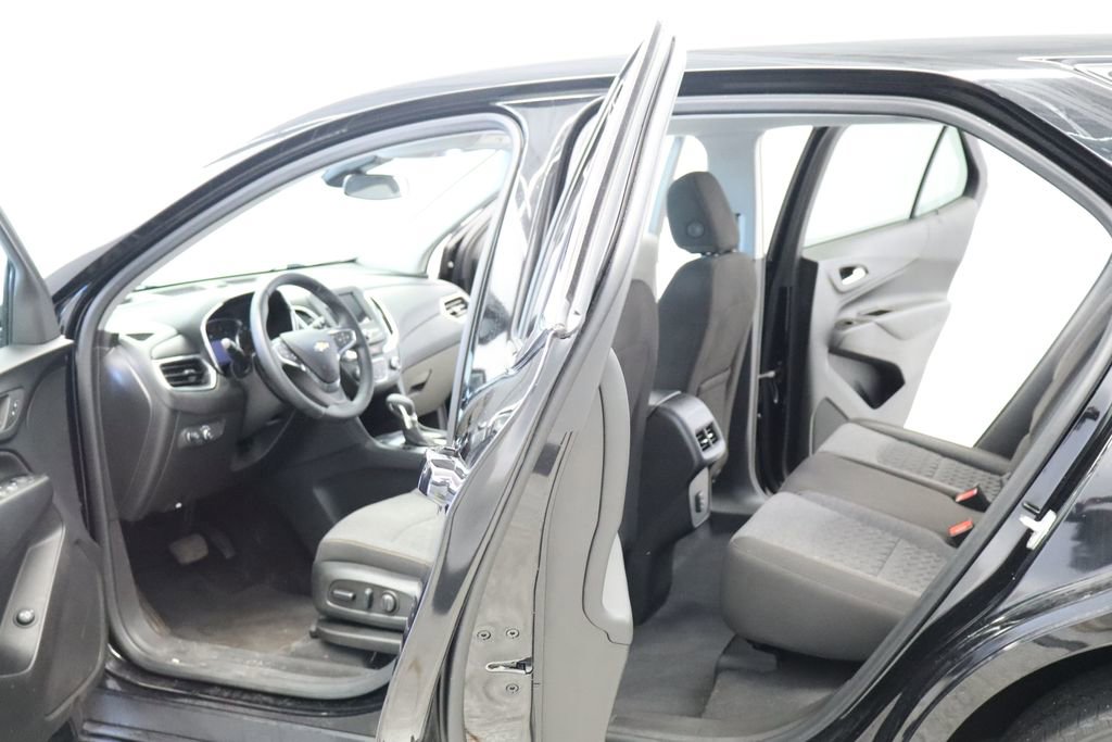 Used 2023 Chevrolet Equinox LT w/ Driver Convenience Package AWD/4WD image 16