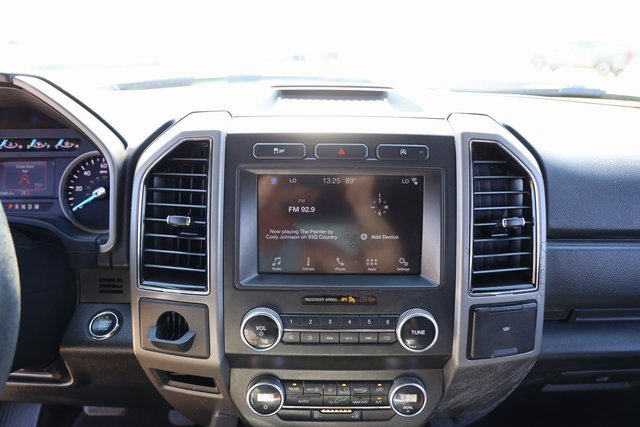 Used 2019 Ford Expedition XLT image 18