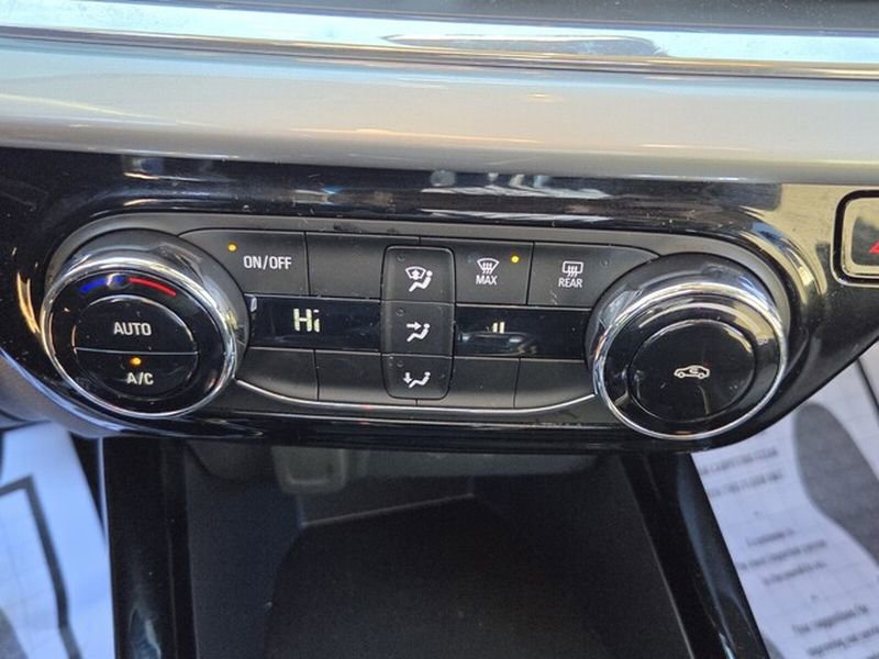 Used 2025 Chevrolet Trax LT image 20