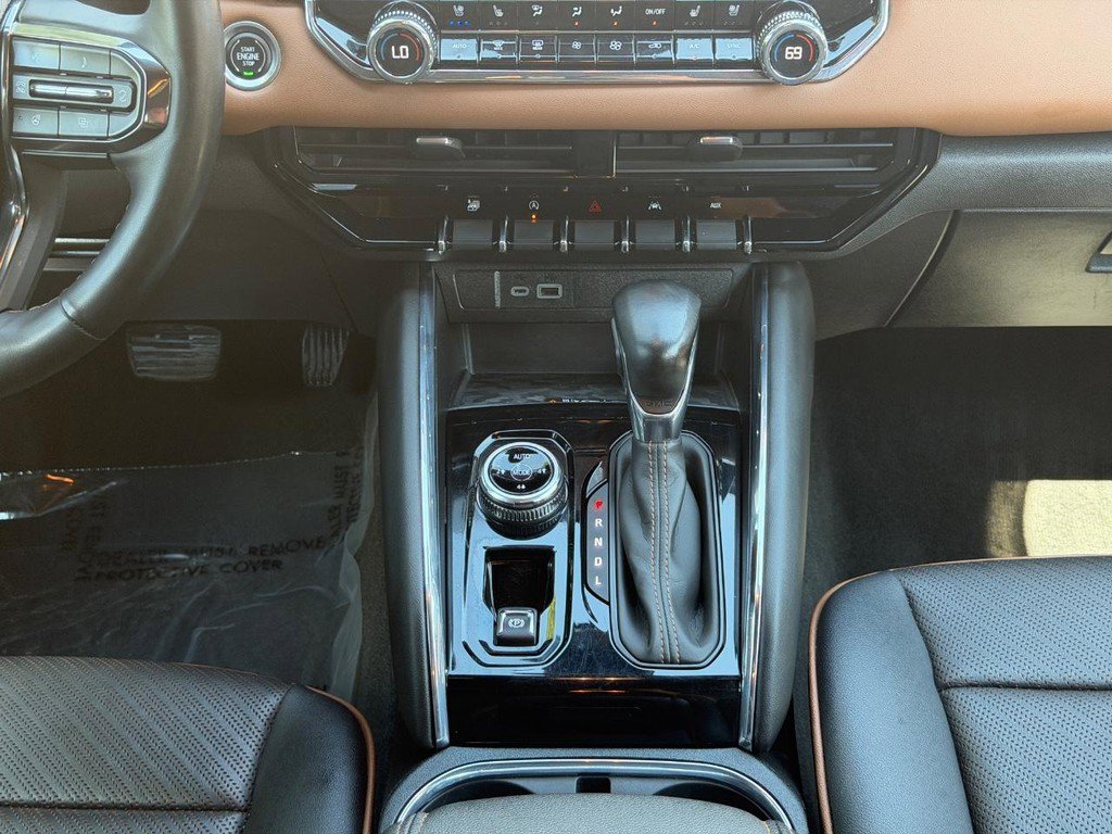 Used 2023 GMC Canyon AT4 w/ AT4 Premium Package AWD/4WD image 14
