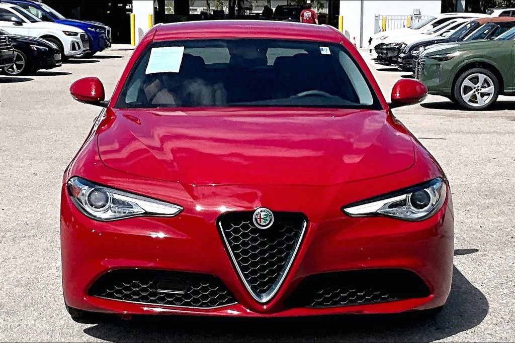 Used 2018 Alfa Romeo Giulia image 10