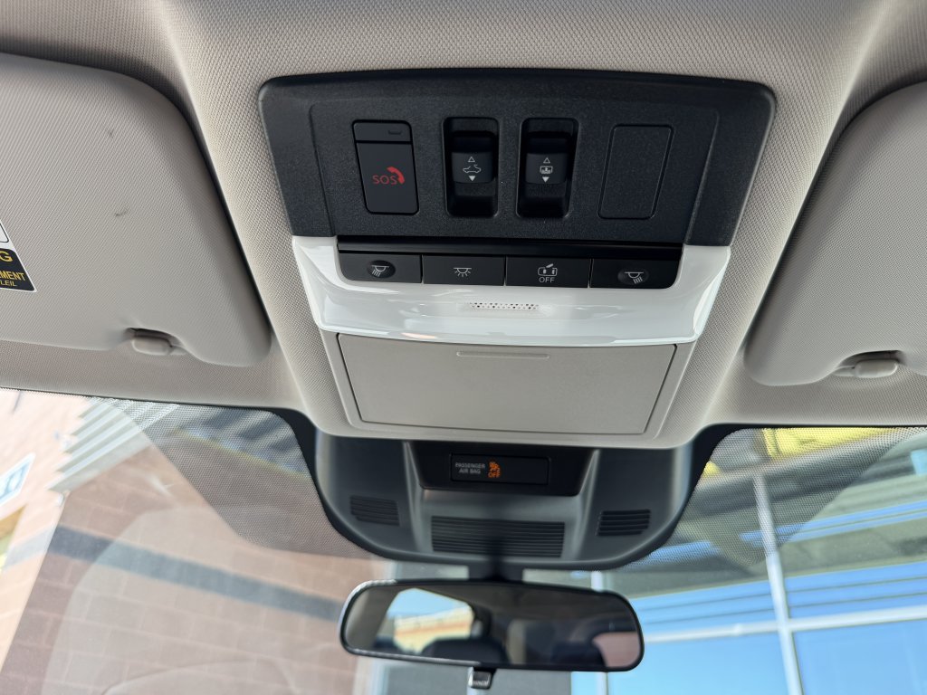 Used 2026 Nissan Rogue SV FWD image 25