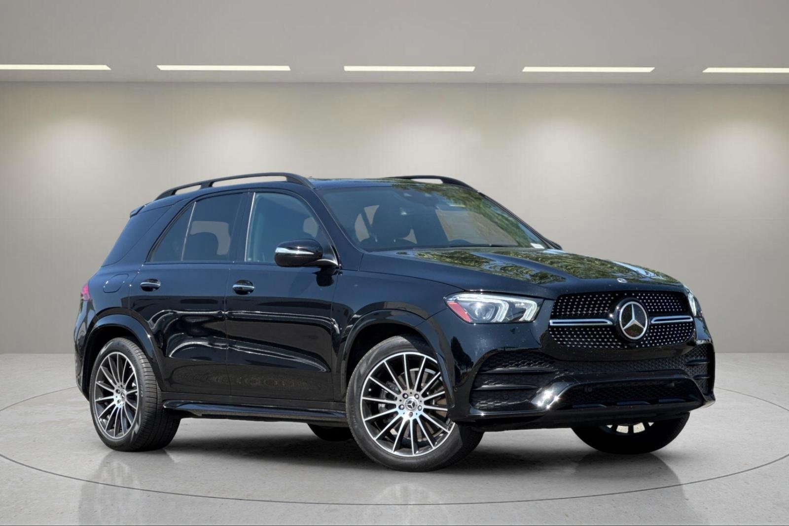 Used 2023 Mercedes-Benz GLE 450 4MATIC image 1