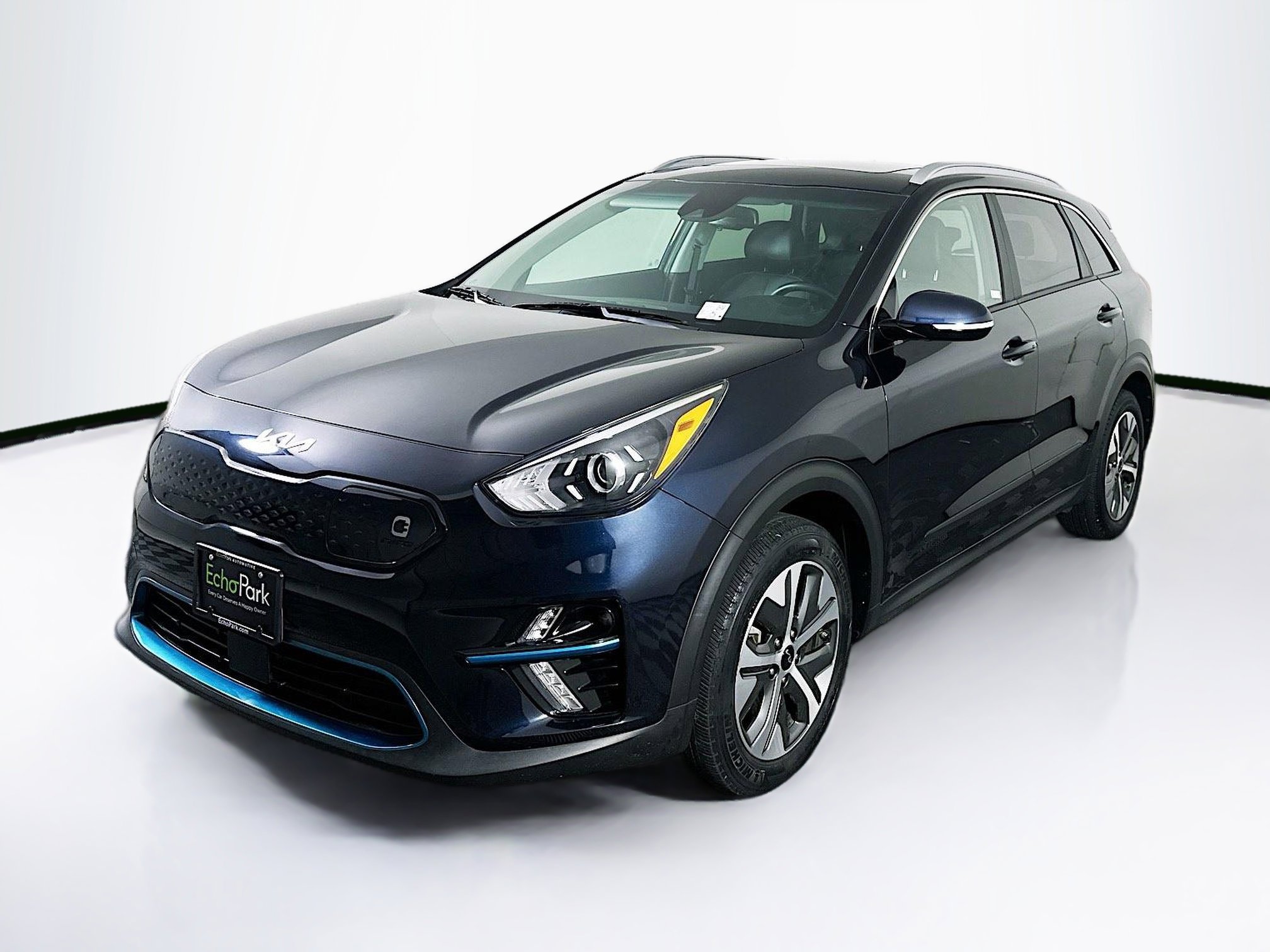 Used 2022 Kia Niro EX Premium image 3