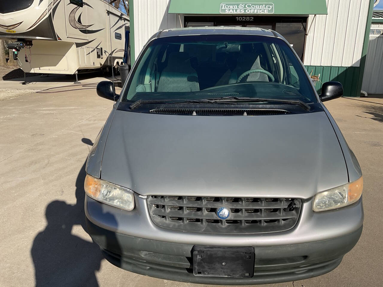 Used 1997 Plymouth Grand Voyager SE image 4