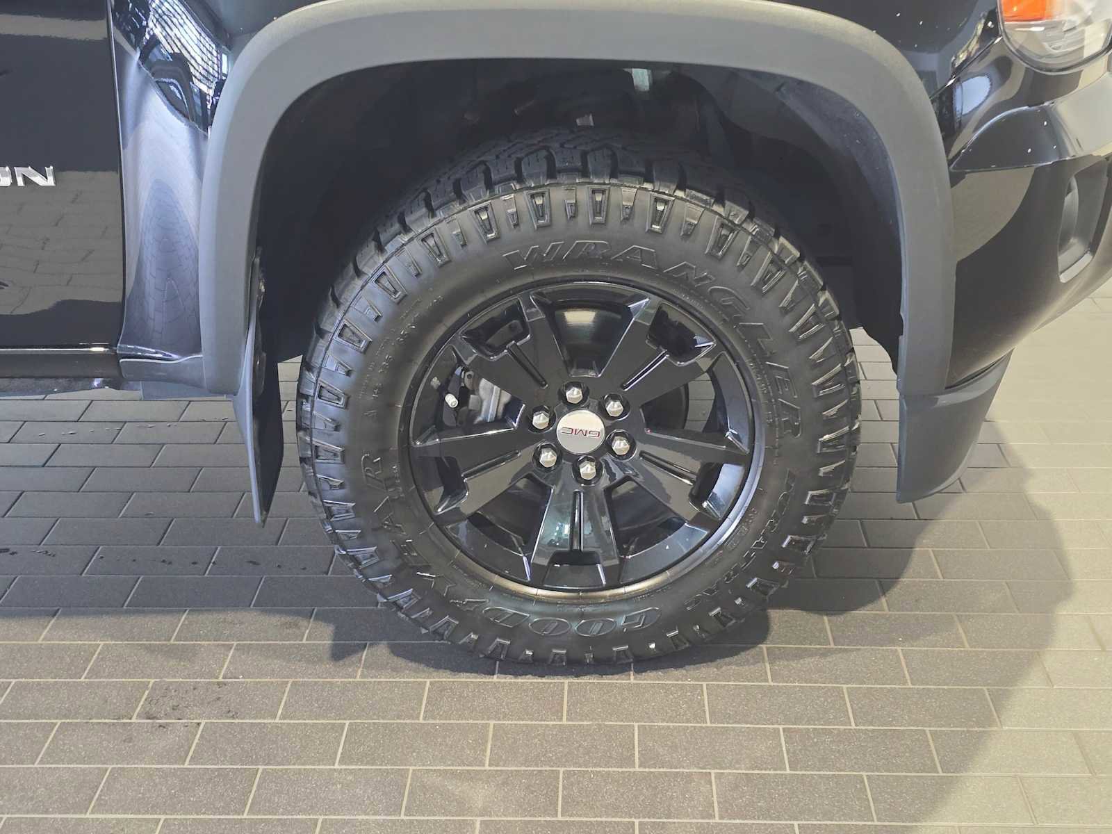 Used 2016 GMC Canyon SLT w/ Driver Alert Package image 9