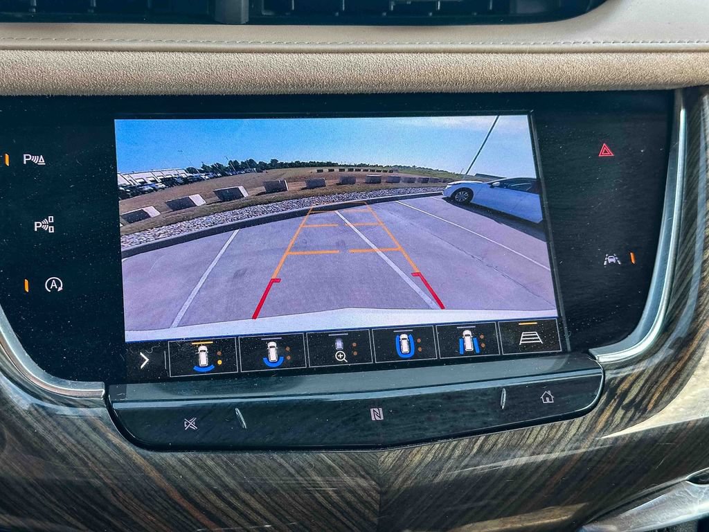 Used 2020 Cadillac XT6 Premium Luxury w/ Platinum Package FWD image 33