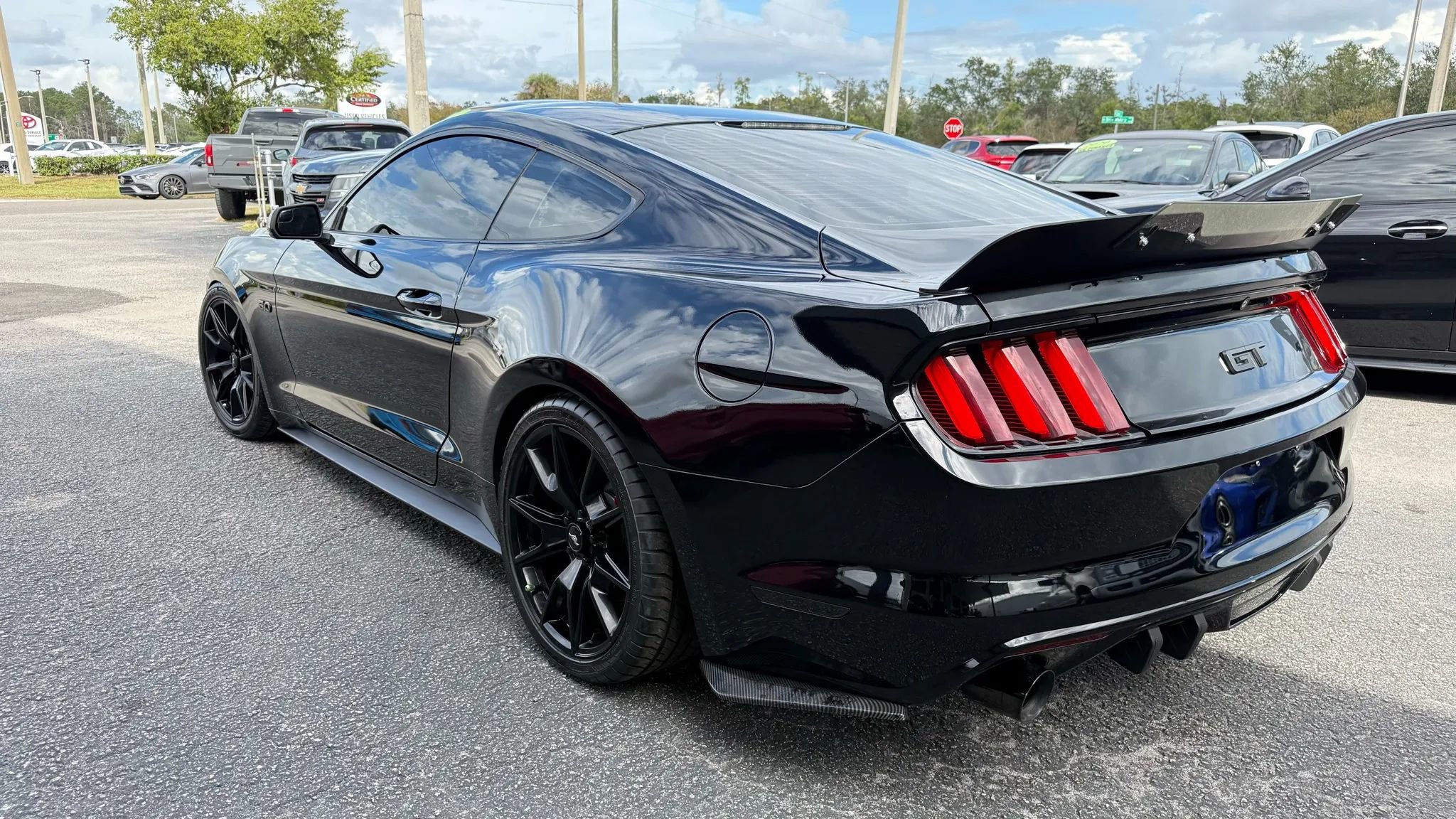 Used 2017 Ford Mustang GT w/ Black Accent Package image 14