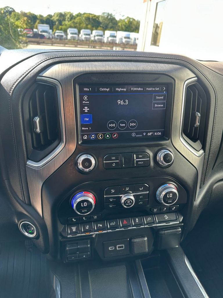 Used 2023 GMC Sierra 2500 Denali w/ Denali Ultimate Package AWD/4WD image 20