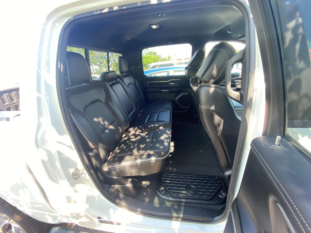 Used 2023 RAM 1500 Laramie AWD/4WD image 18