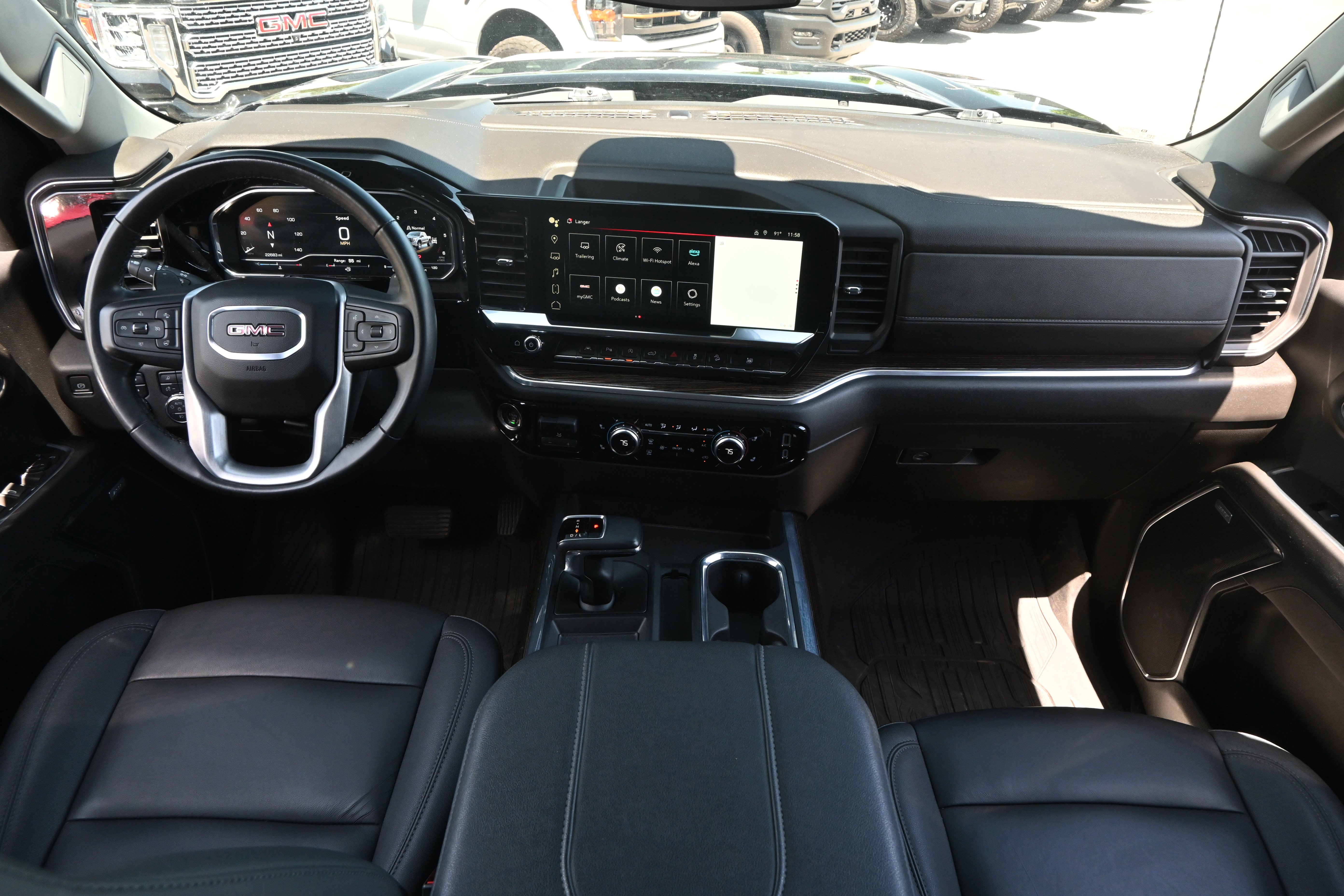 Used 2024 GMC Sierra 1500 Elevation w/ Elevation Premium Package AWD/4WD image 32