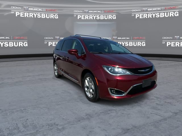 Used 2019 Chrysler Pacifica Touring-L Plus w/ Tire & Wheel Group FWD image 2