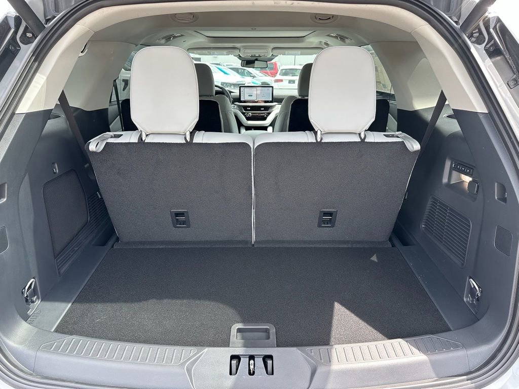 New 2026 Ford Explorer Platinum w/ LUX Leather Package AWD/4WD image 28