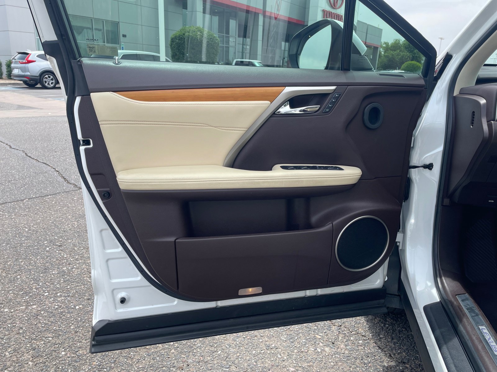 Used 2019 Lexus RX 450h AWD w/ Navigation Package image 13