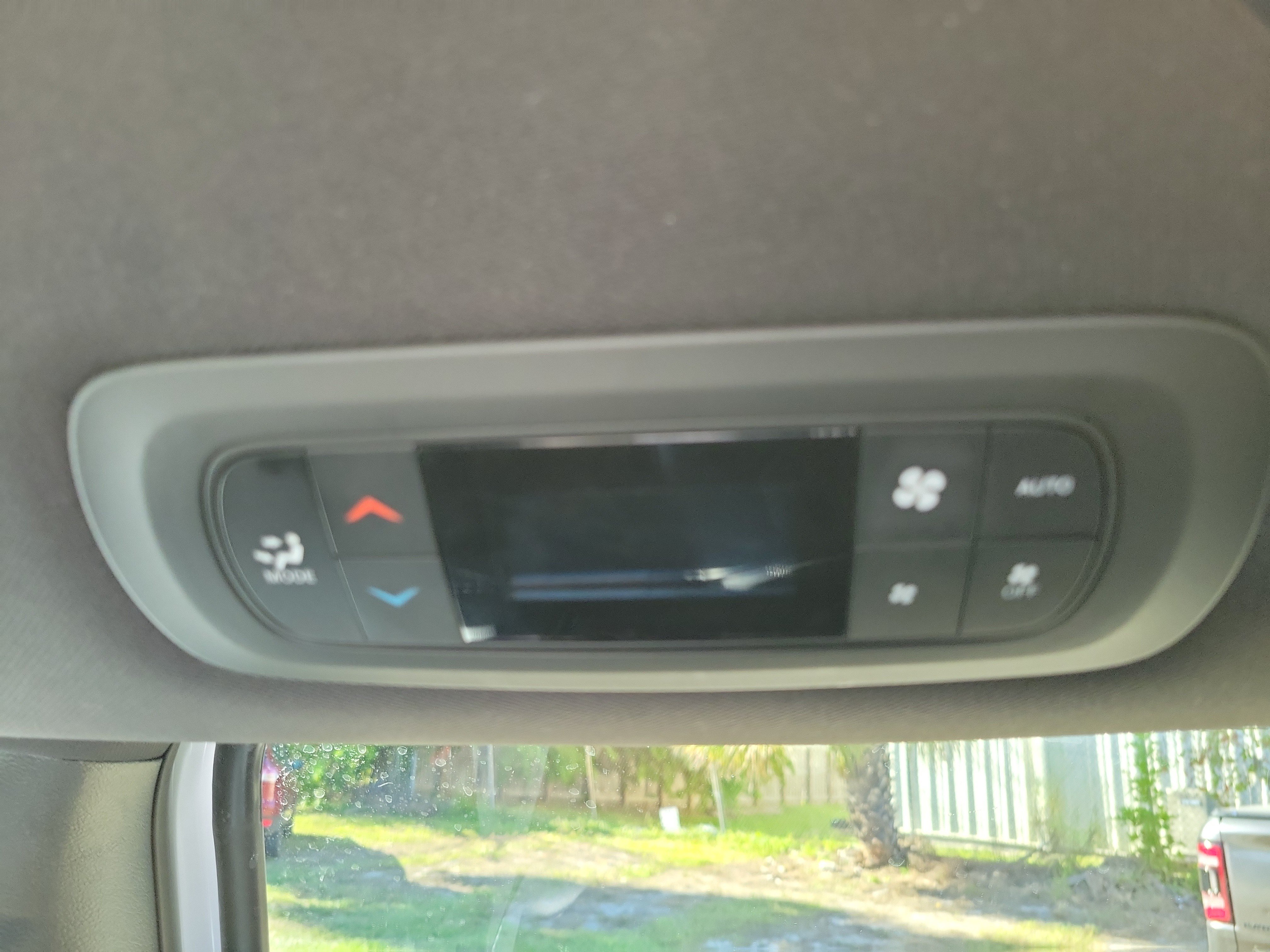 Used 2026 Chrysler Pacifica Select FWD image 9