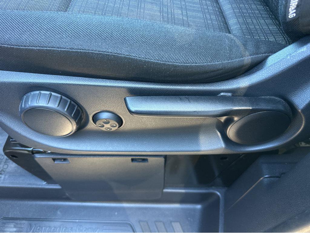 Used 2016 Mercedes-Benz Metris Passenger image 29