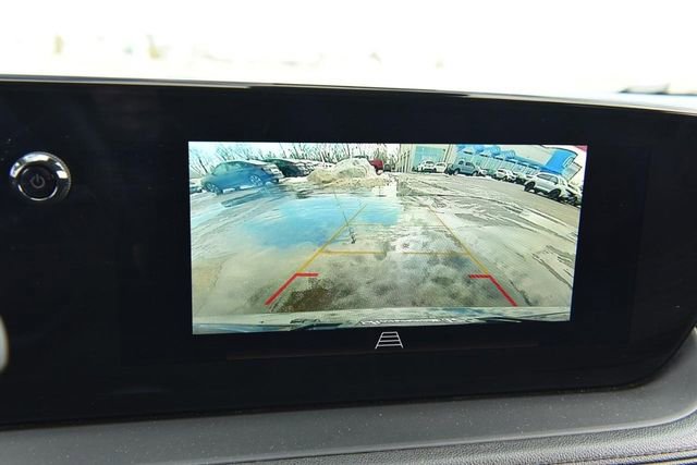 Used 2024 Buick Encore GX Sport Touring image 12