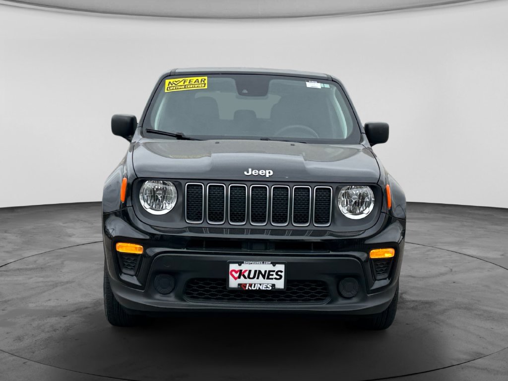 Used 2023 Jeep Renegade Latitude AWD/4WD image 2