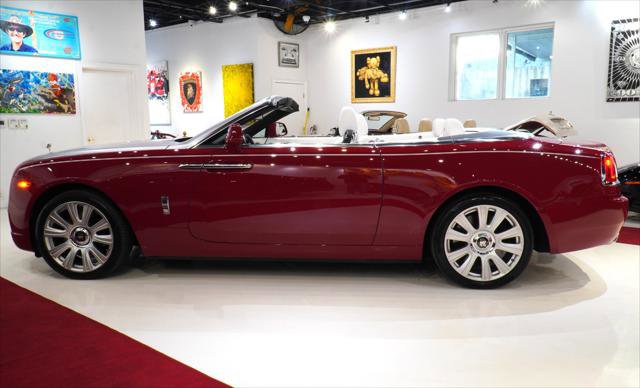Used 2017 Rolls-Royce Dawn Standard image 11