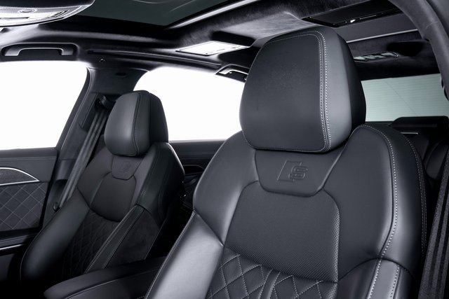 Used 2024 Audi S8 w/ S8 Comfort Plus Package image 17