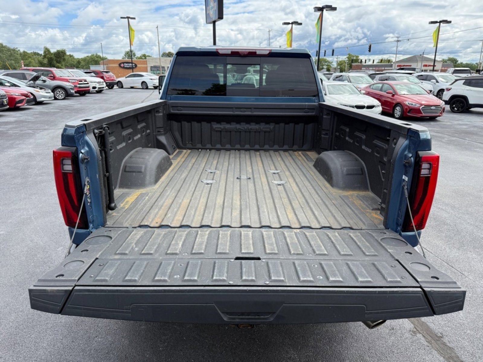 Used 2024 GMC Sierra 2500 Denali w/ Technology Package image 41