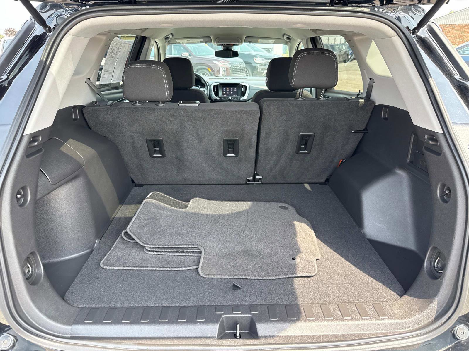 Used 2022 GMC Terrain SLE image 20