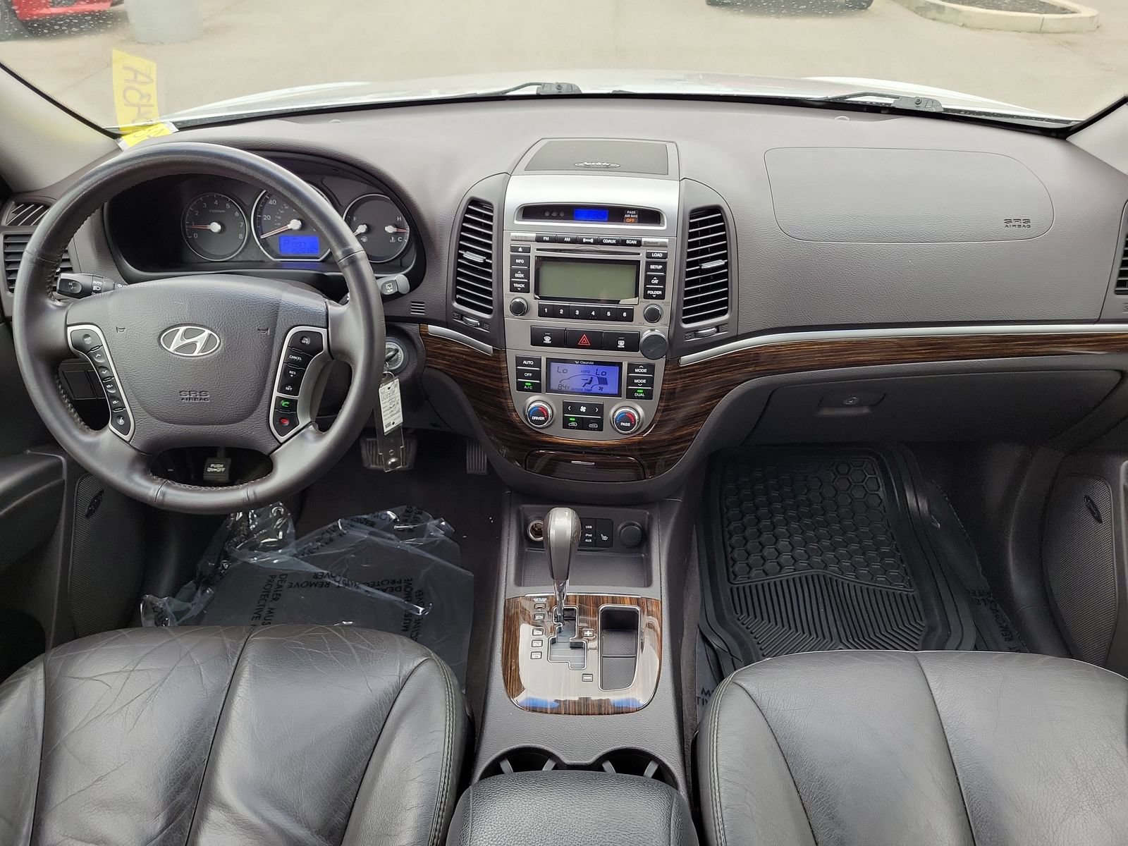 Used 2011 Hyundai Santa Fe Limited FWD image 9