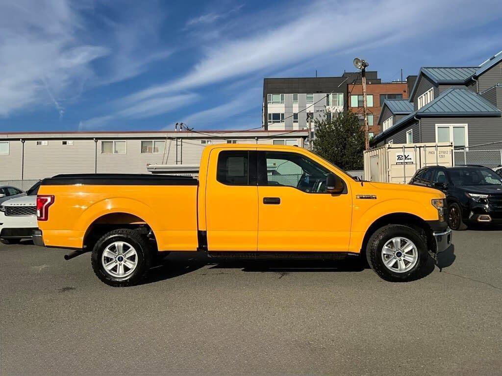 Used 2017 Ford F150 XLT w/ Equipment Group 301A Mid image 10