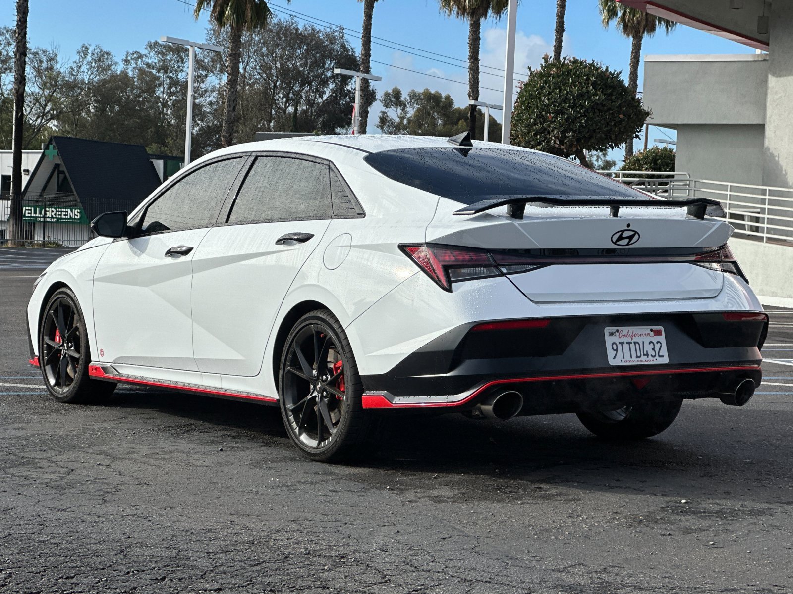 Used 2025 Hyundai Elantra N image 3