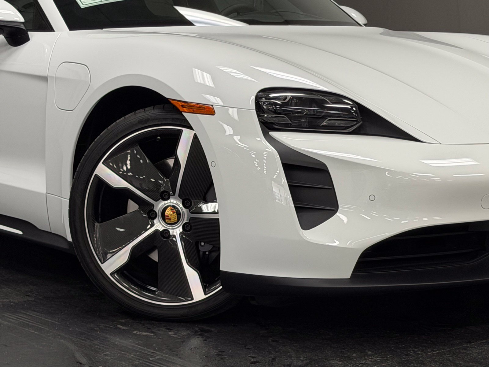 Used 2023 Porsche Taycan w/ Premium Package RWD image 4