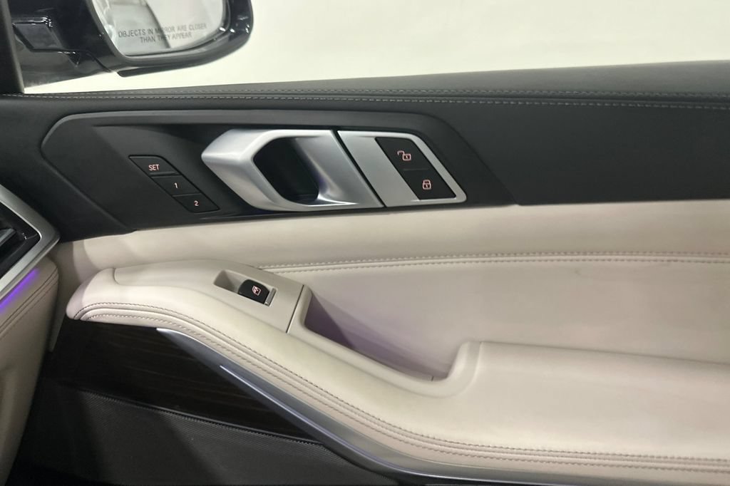 Used 2020 BMW X5 M50i w/ Executive Package AWD/4WD image 20