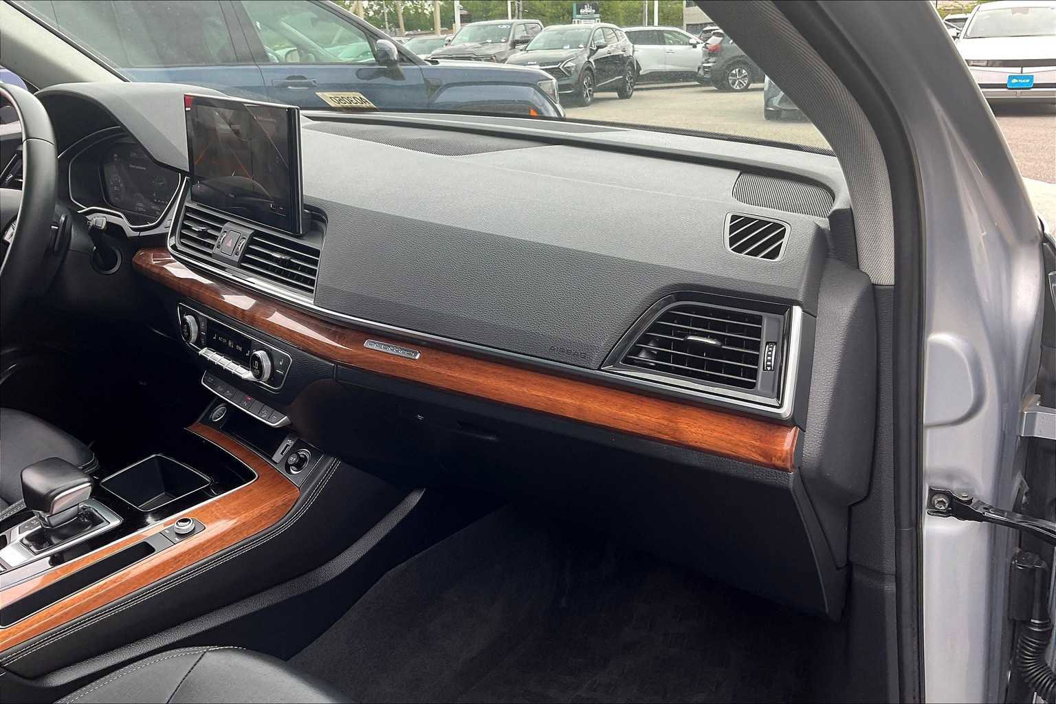 Used 2022 Audi Q5 2.0T Premium Plus w/ Premium Plus Package image 13