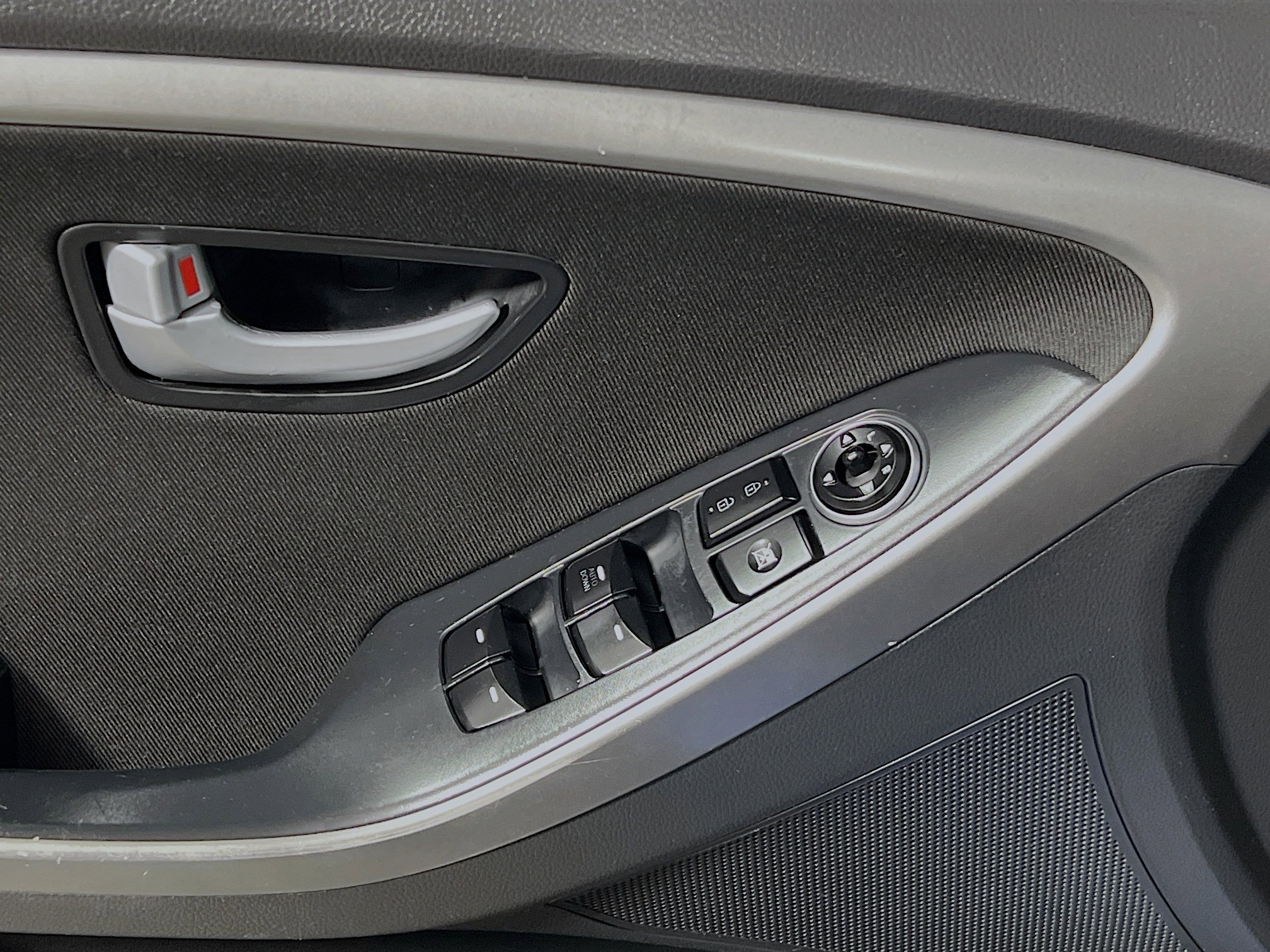 Used 2017 Hyundai Elantra GT image 16