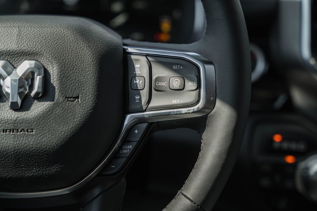 New 2026 RAM 1500 Laramie AWD/4WD image 32